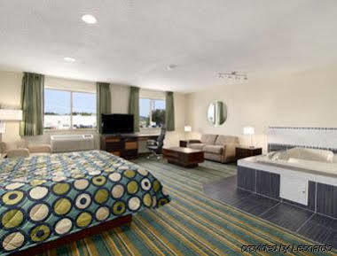 Super 8 By Wyndham